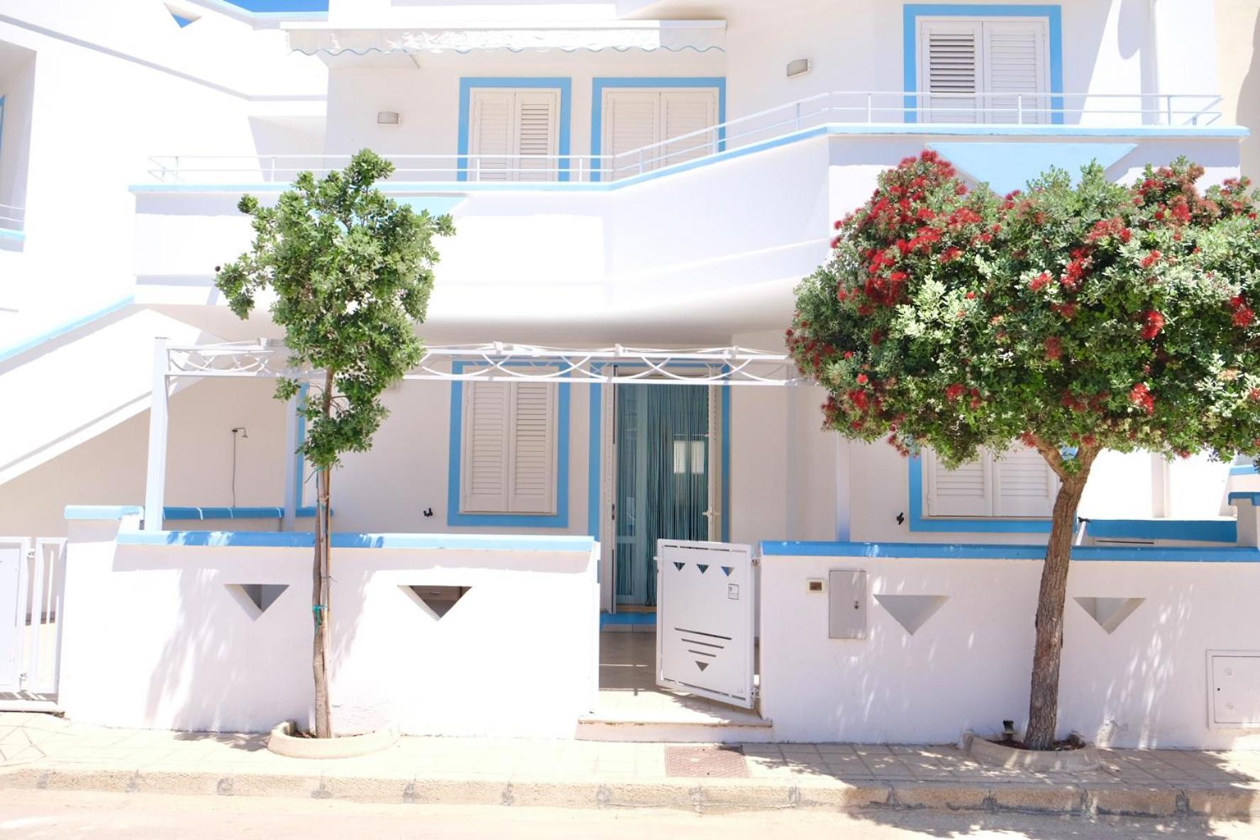 Maldive Del Salento- Your Sunny Oasis In Torre Pali