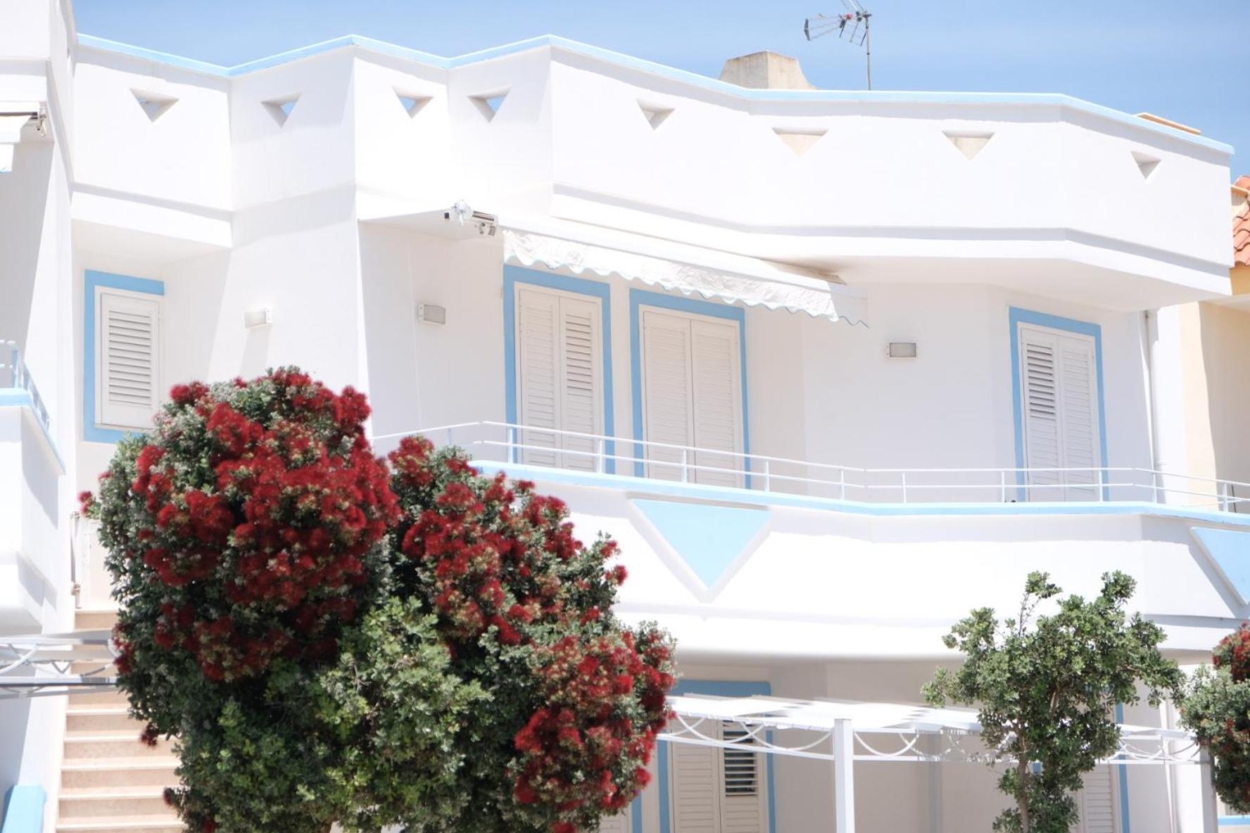 Maldive Del Salento- Your Sunny Oasis In Ferienhaus Torre Pali