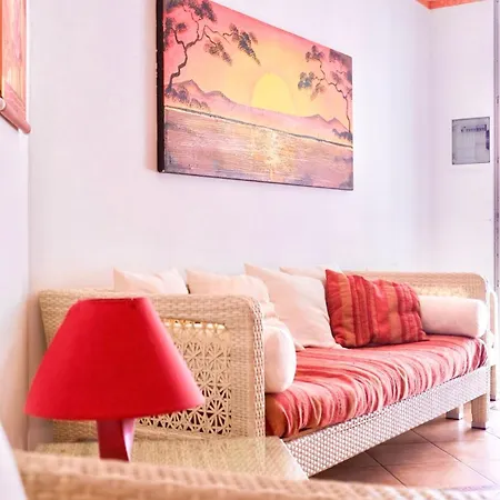 Maldive Del Salento- Your Sunny Oasis In Torre Pali Exterior photo