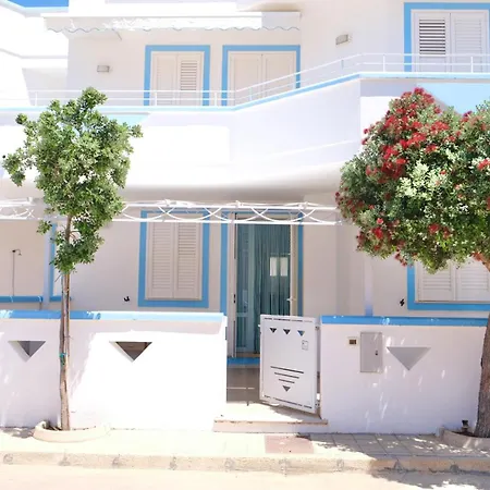 Maldive Del Salento- Your Sunny Oasis In Torre Pali Exterior photo
