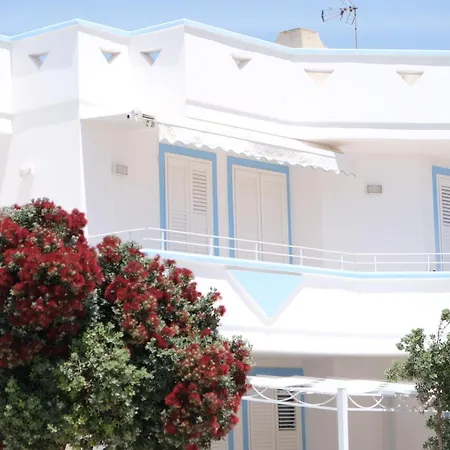 Maldive Del Salento- Your Sunny Oasis In Torre Pali Exterior photo