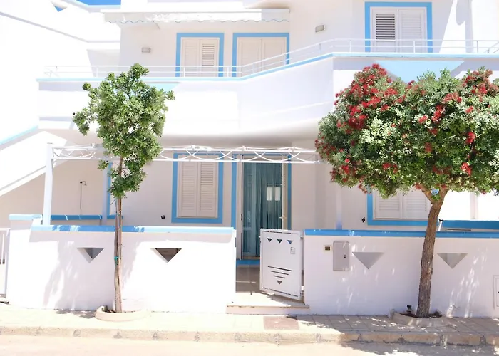 Maldive Del Salento- Your Sunny Oasis In Torre Pali
